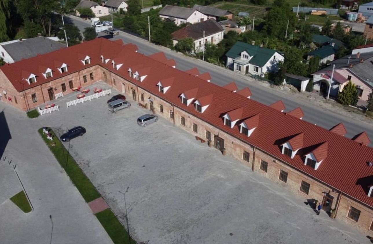 Готель Бережани Bagian luar foto